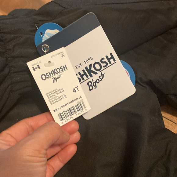 Oshkosh snowpants Brandnew 4T - Picture 4 of 4
